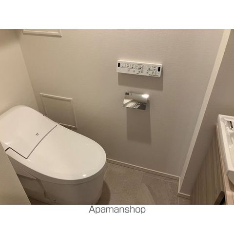 ＪＲ山手線 目黒駅 徒歩5分 8階建 築2年のトイレ写真