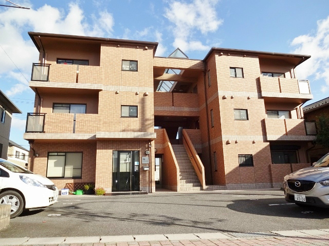 湖西線 おごと温泉駅 徒歩4分 3階建 築24年の外観写真