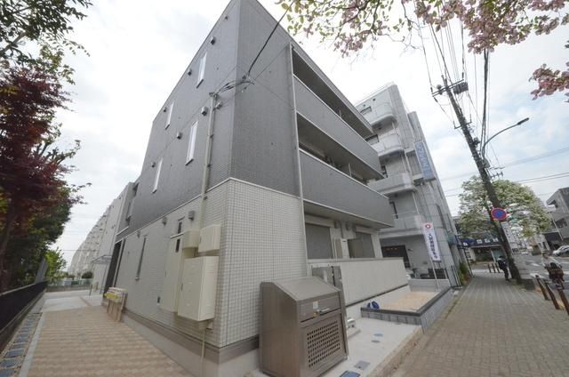 建物外観　１LDK32.64平米！