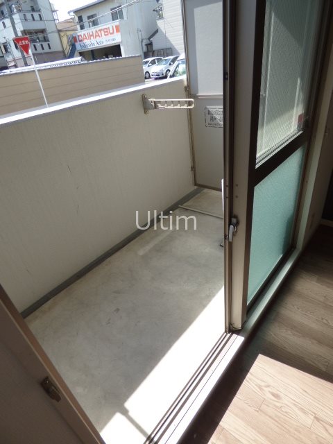 バルコニー　違うお部屋の写真です。ご参考までに