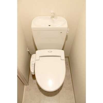 プレール・ドゥーク住吉IIのトイレ写真