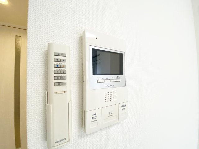 セキュリティ　モニター付きインターホンです☆