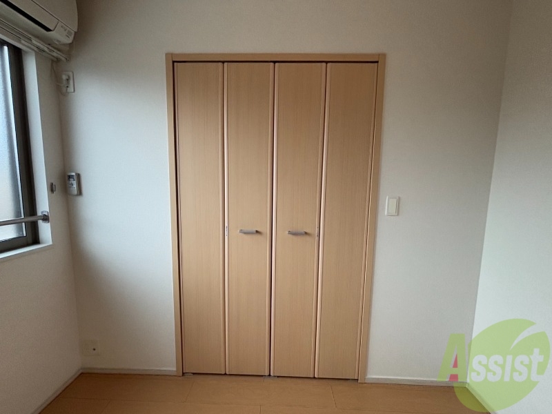 収納　メインクローゼットは７．３帖のお部屋にございます。