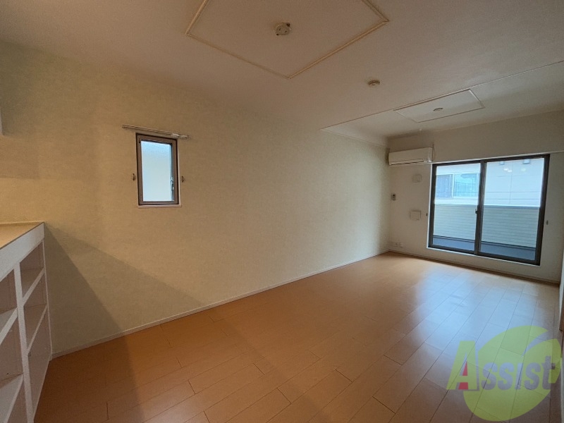居室・リビング　リビングは１５．５帖の広さがあり、角部屋です。