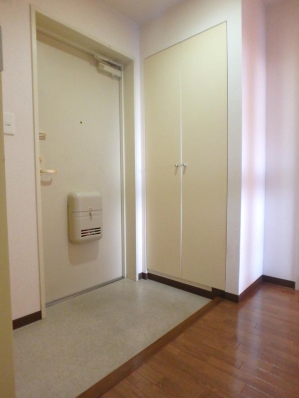 玄関　広いです