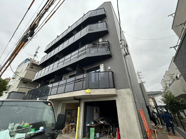 建物外観　建築中
