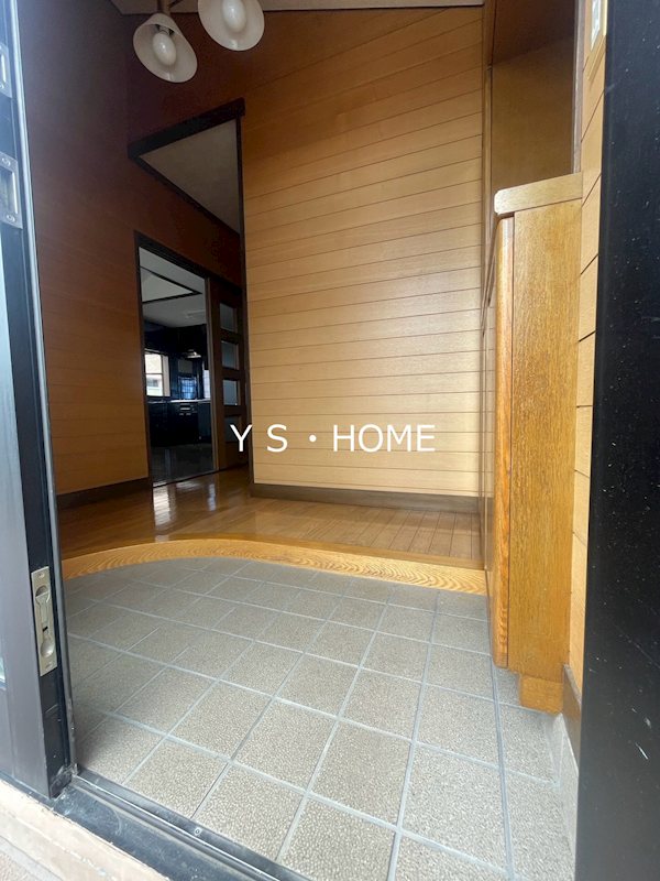 京王線 府中駅 徒歩4分 3階建 築35年の玄関写真