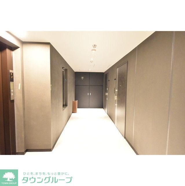 ロビー　玄関