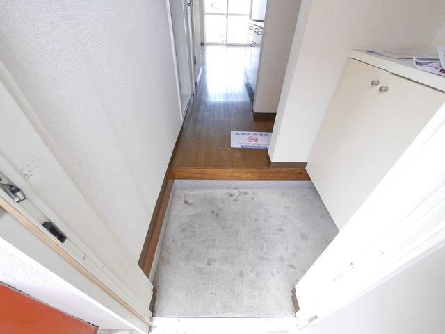 玄関　★お部屋探しは株式会社タウンハウジング東京まで★