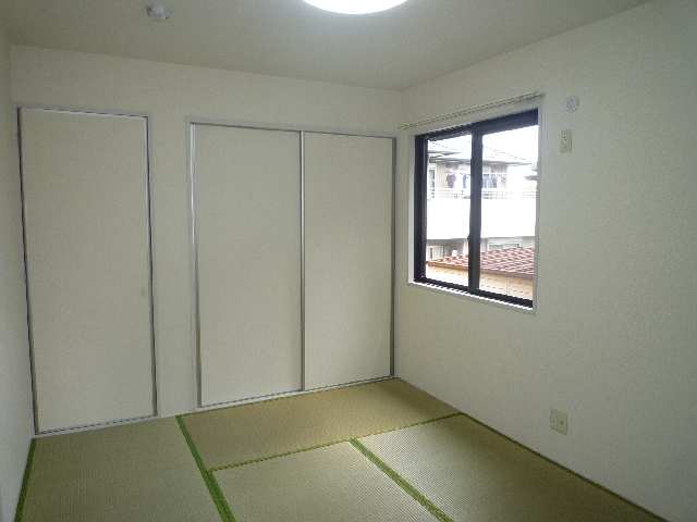 コンフォールの居間写真