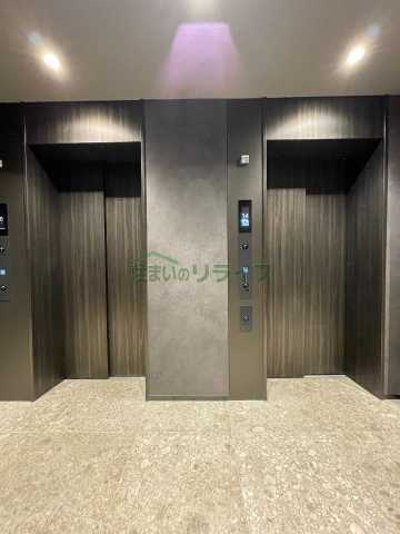 小田急線 南新宿駅 徒歩3分 15階建 築4年の外観写真