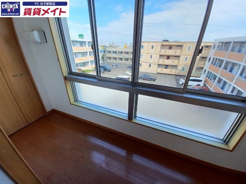 バルコニー　別部屋反転画像参考