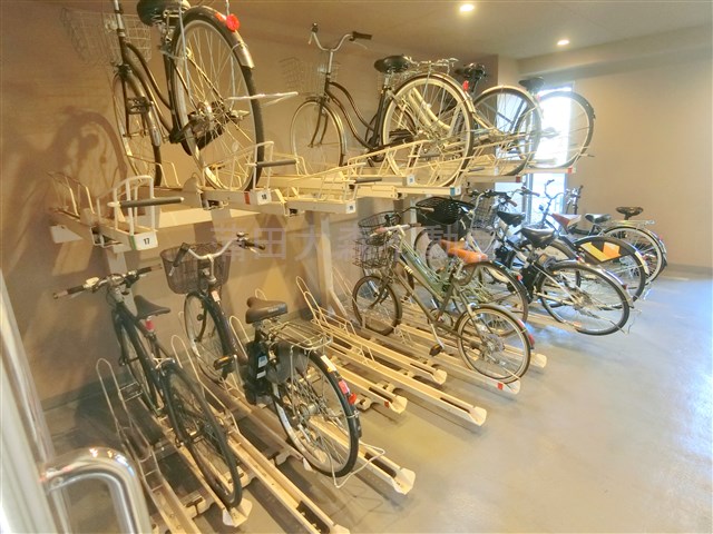 その他共有部分　屋根付きの駐輪場