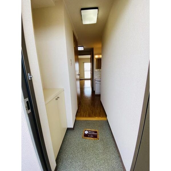 ハース若林の玄関写真