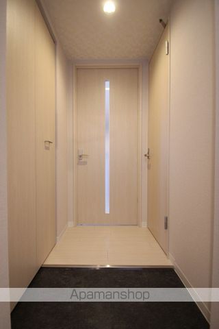 CITY RESIDENCE月寒中央の玄関写真