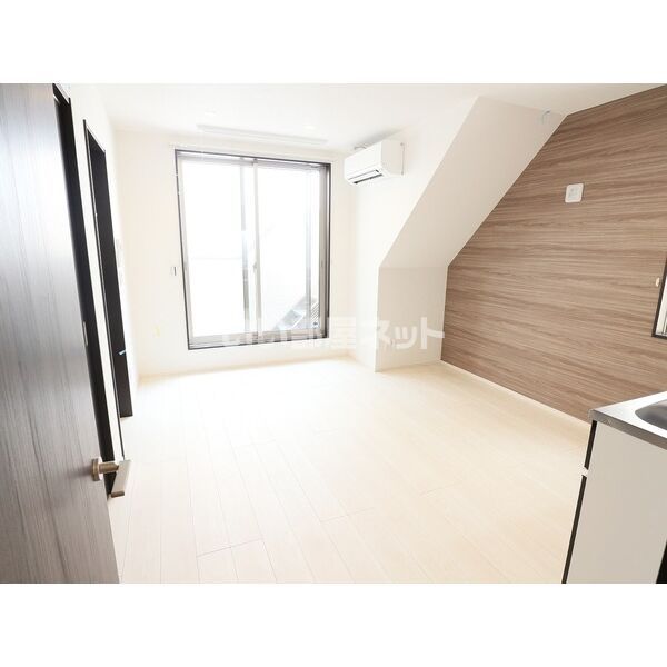 Grandtic Solistの居間写真
