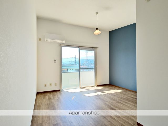 Cozy Apartmentの居間写真