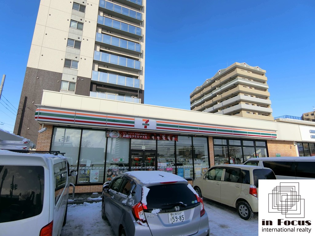 コンビニ　セブンイレブン北海道ST桑園店（コンビニ）まで373m