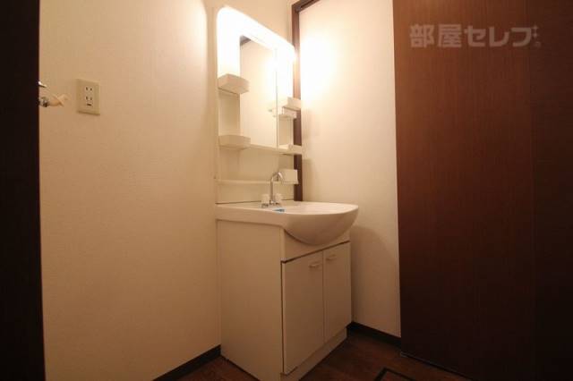 洗面設備　※１０１号室の写真です。