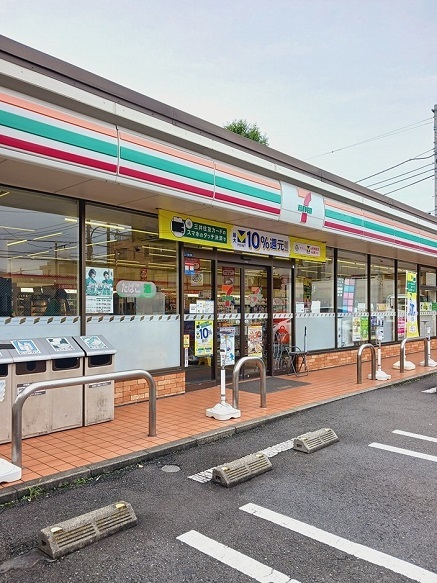 コンビニ　セブンイレブン北区浮間中央通り（コンビニ）まで203m