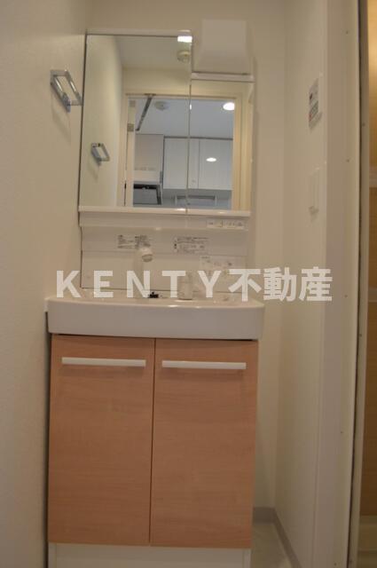 洗面設備　コンパクトで使いやすい洗面所