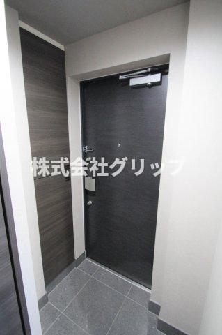 Le a横濱反町駅前の玄関写真