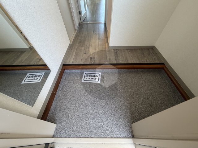 シャンポール東大阪の玄関写真