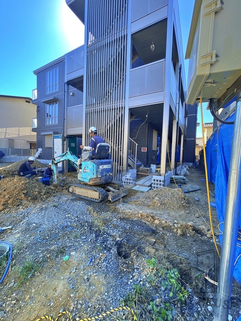 エントランス　外観（建設中）