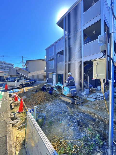 駐車場　外観（建設中）