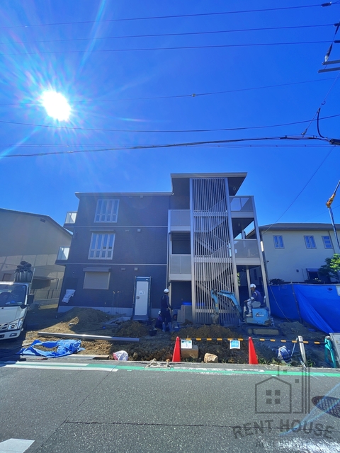 建物外観　外観（建設中）