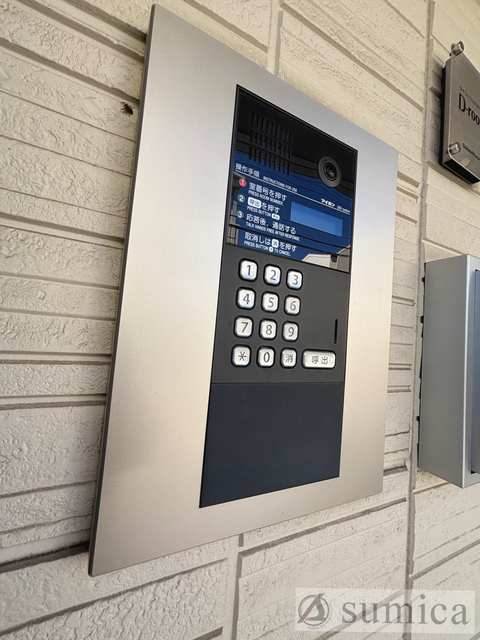 エントランス　オートロックで部外者はシャットアウト♪♪