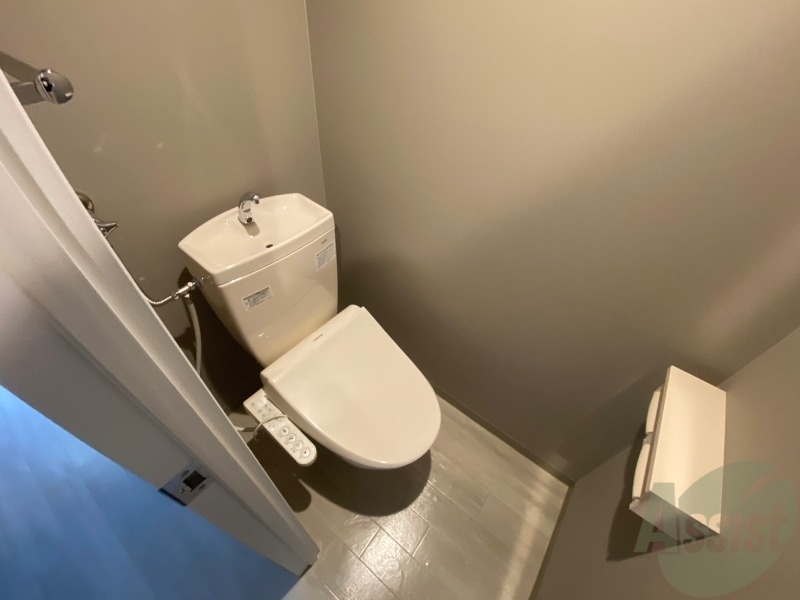 トイレ　こちらはトイレです。清潔感があり、安心して使用できます。