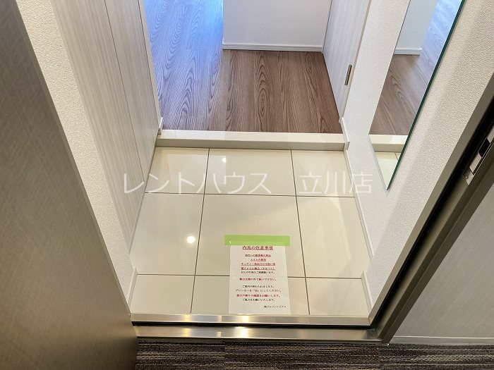 玄関　同建物参考写真
