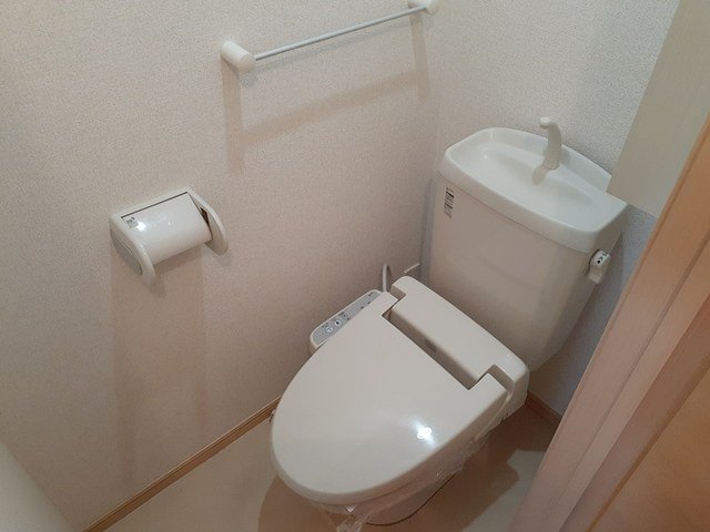 トイレ　ゆったりとした空間のトイレです