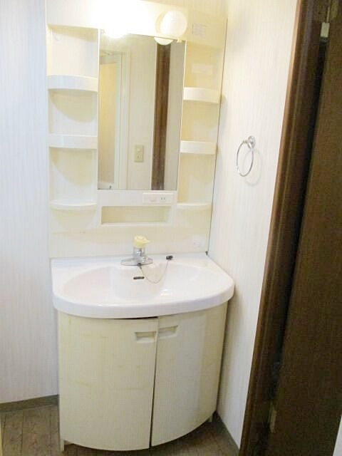 洗面設備　10.5帖の広々居室を自由にレイアウトお楽しみくださいませ♪