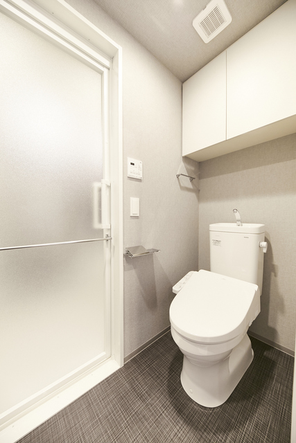 トイレ　※写真は同タイプ住戸です。