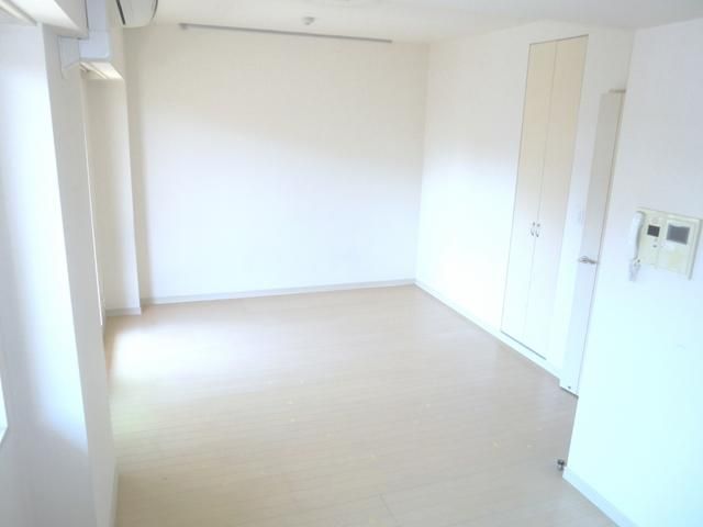 その他設備　★インターホンも付いているのでセキュリティ面も安心です★