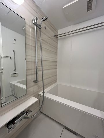 バス・シャワールーム　※別部屋の参考写真です。