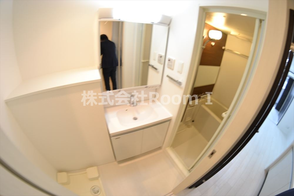 洗面設備　使いやすい独立洗面台です