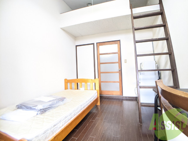 その他部屋・スペース　フローリングなので、お掃除がしやすそうですね。