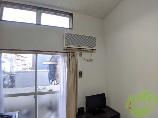 その他設備　エアコンが付いてます。入居の日から快適に過ごせそうですね。