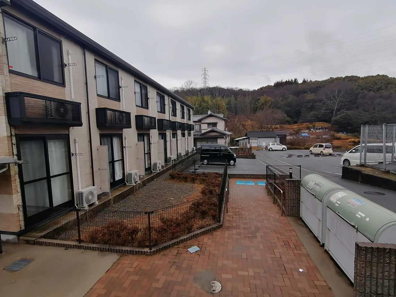 眺望　奥が駐車場となります。