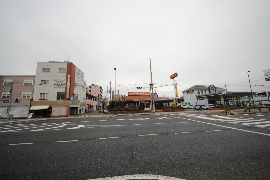 飲食店　ロイヤルホスト尼崎東店（飲食店）まで93m