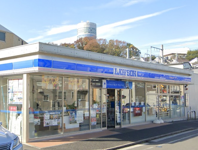 コンビニ　ローソン港北篠原町表谷店（コンビニ）まで349m