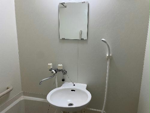 洗面設備　設備・仕様は号室により異なる為現況を優先致します。