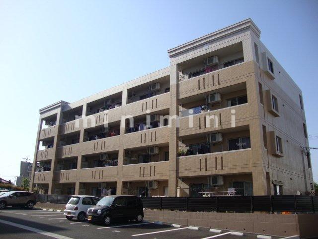 熊本市南区日吉のマンションの建物外観