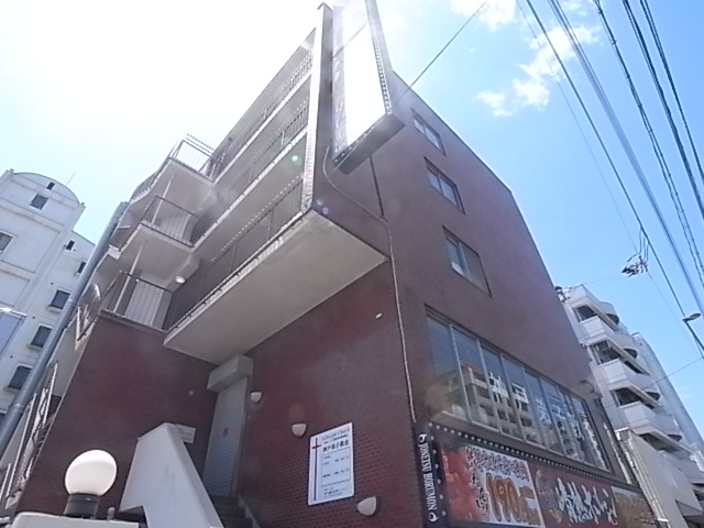 神戸市灘区記田町のマンションの建物外観