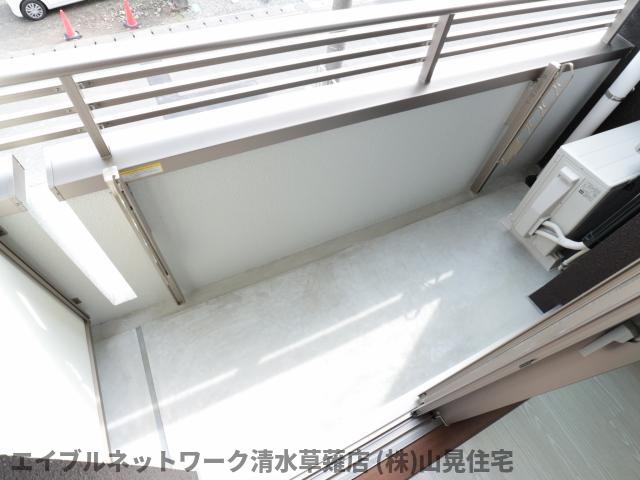 【静岡市清水区楠新田のマンションのバルコニー】