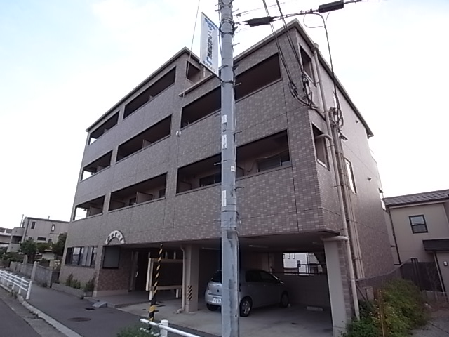 【神戸市西区森友のマンションの建物外観】