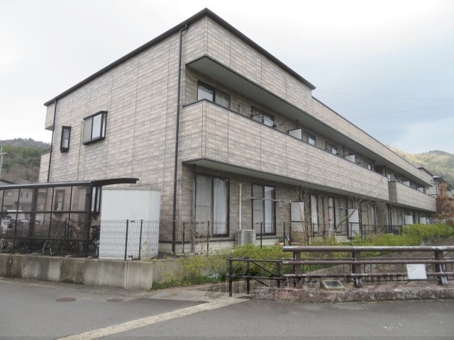 ライフステージ広瀬駒場新町の建物外観